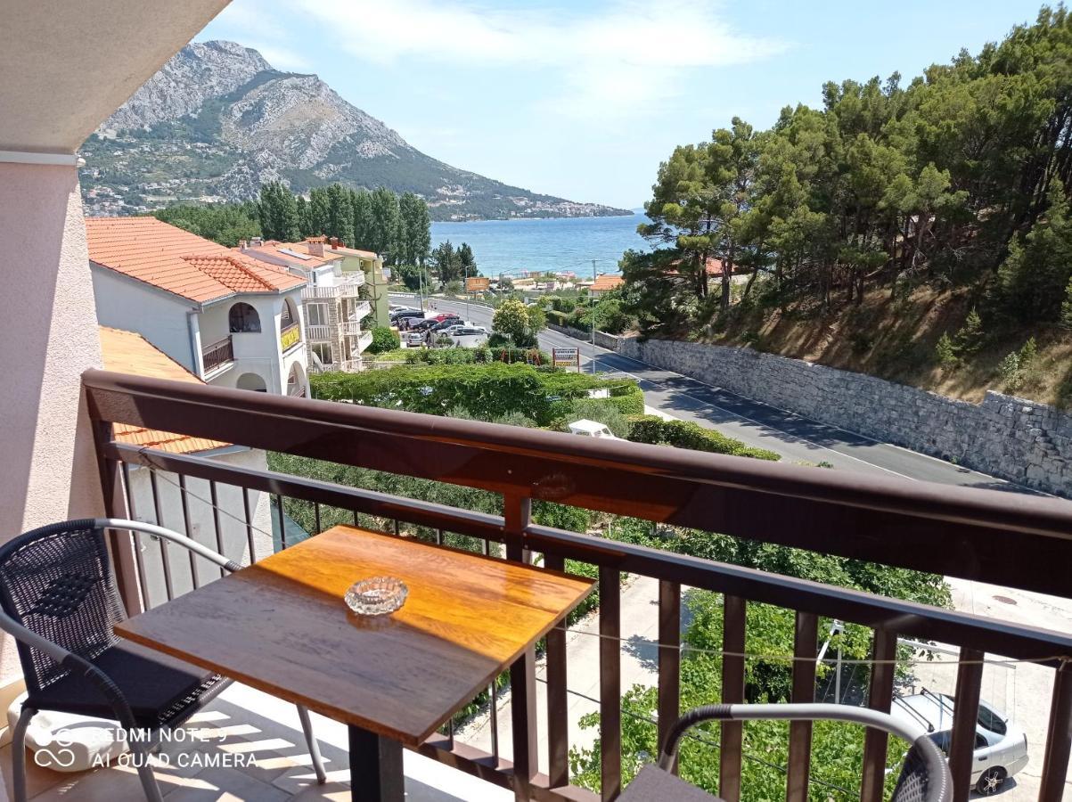 Apartments Mihovil Omis Exterior photo